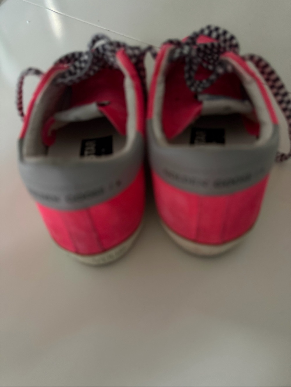 Golden Goose Hot Pink Suede Low-Top Sneakers with Grey Heel Tab - Picture 4 of 10